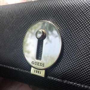 Guess wallet OFFERS WELCOME